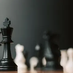 Czym jest bicie w przelocie w szachach? Oto kontrowersyjny ruch