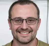Autor Piotr Bąk